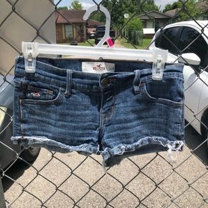 Hollister size 1 low rise shorts